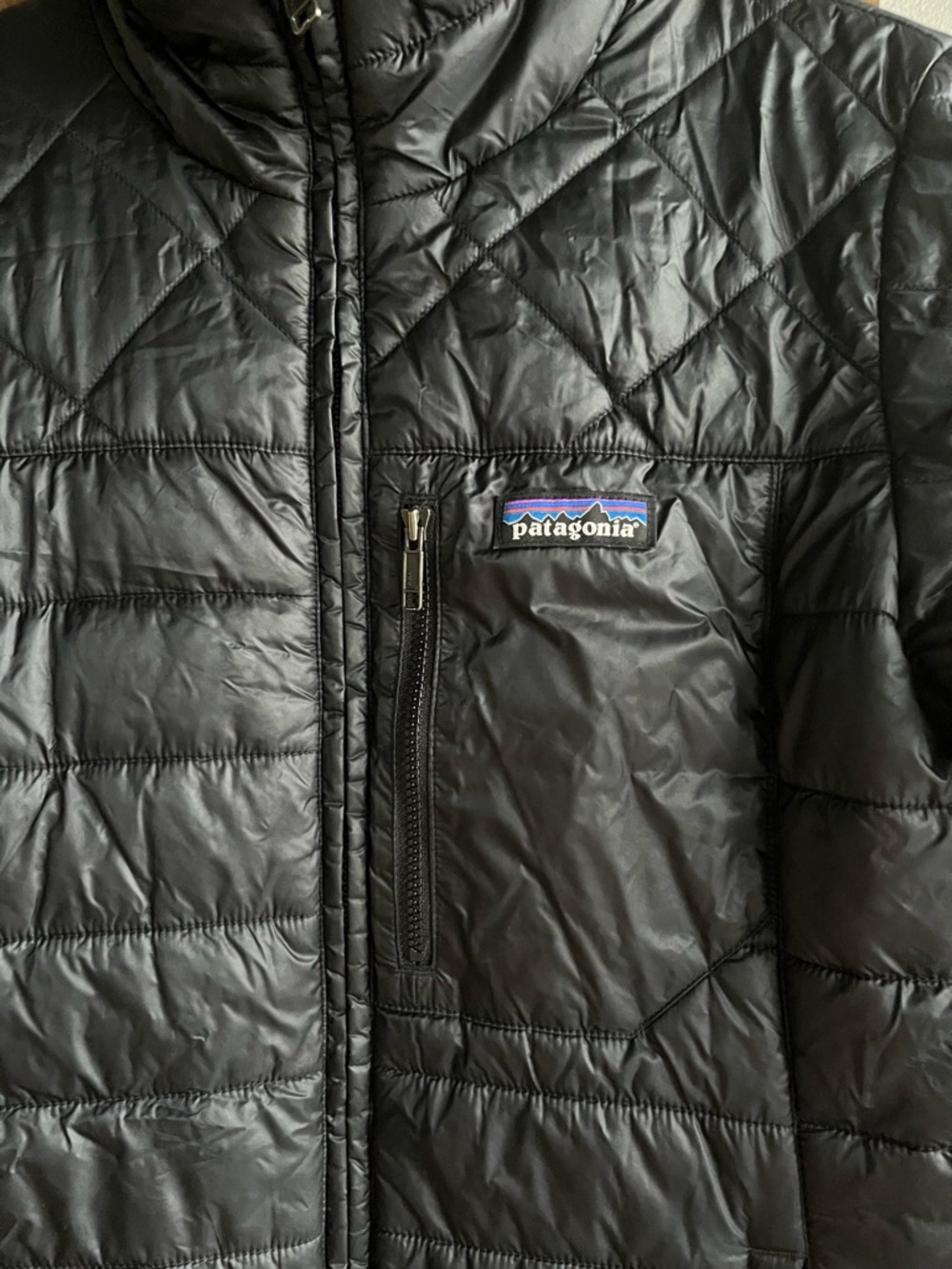 Patagonia Black Quilted Packable Jacket with Multicolor Logo - Picture 2 of 4